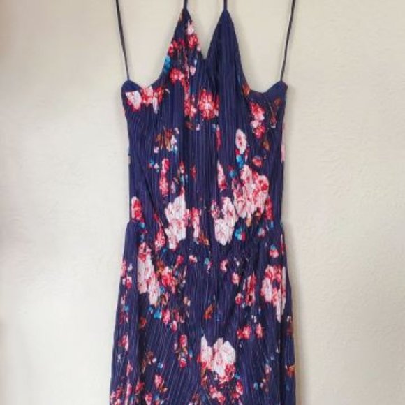 Collective Concepts Pleated Cropped Jumpsuit - Picture 3 of 3